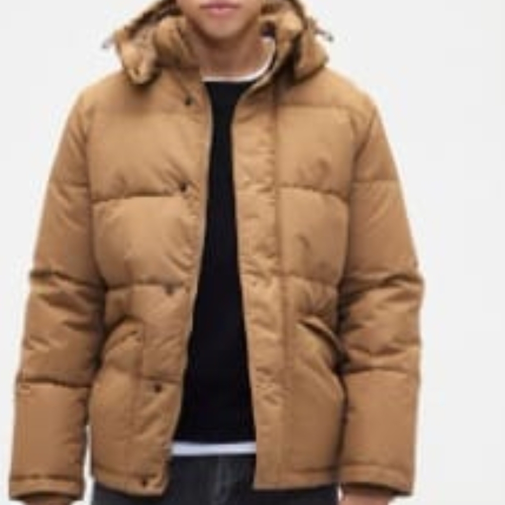 GAP Men's Tan Puffer Jacket